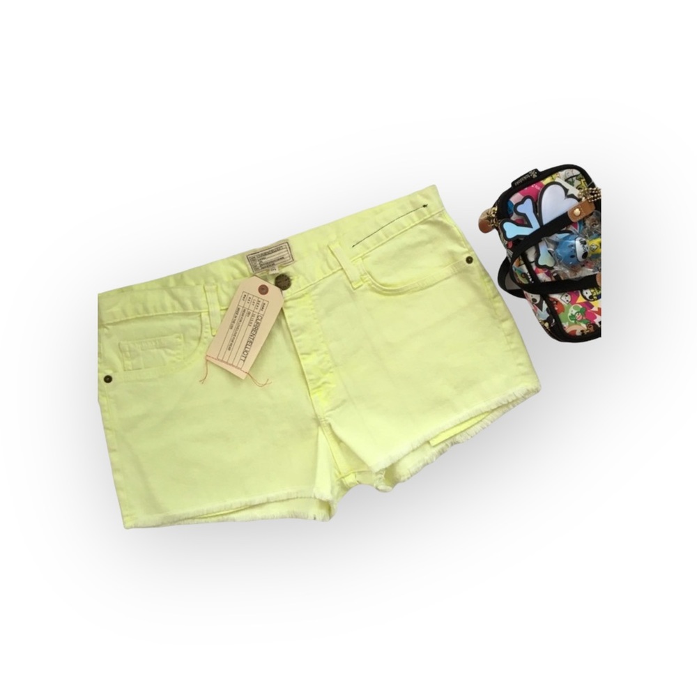 new Current/Elliott ➾ The Boyfriend Short ➾ Cut Off Stretch Denim ➾ Neon Yellow - Picture 6 of 16